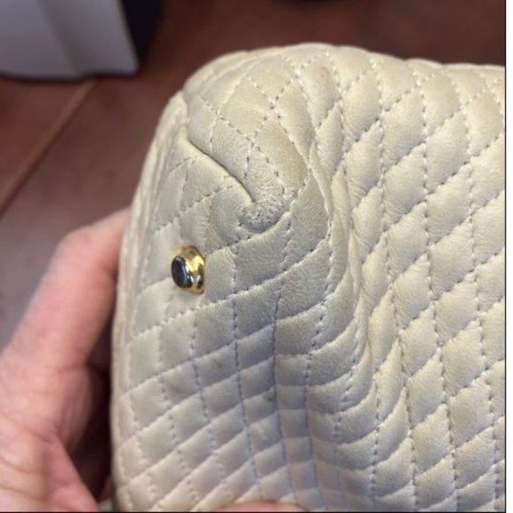 BALLY Authentic Vintage Quilted Cream Leather Chain Link Shoulder Bag - Picture 11 of 16